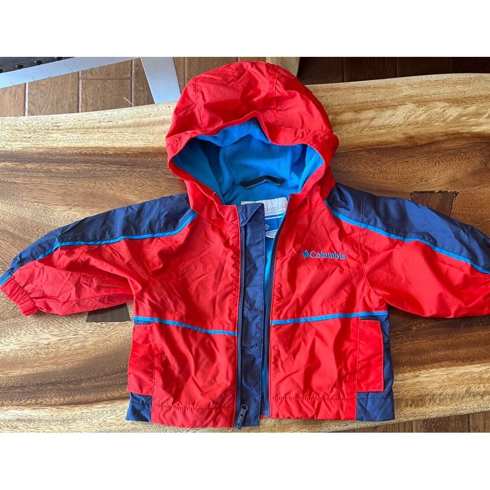 lot of 3 (6 month) girls/boys winter clothes. Columbia and Carter. Both new